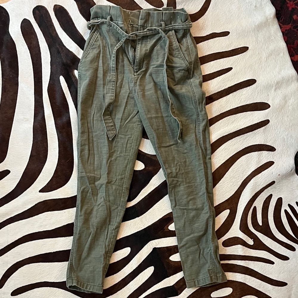 Express Sage Green Belted Cropped Pants